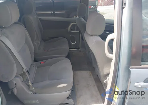 2005 Toyota Sienna Le z USA, uszkodzony, nr VIN 5TDZA23C85S224465